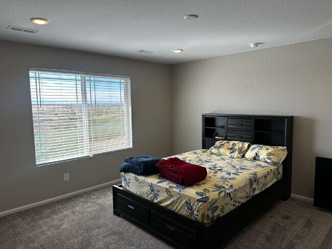 Building Photo - Available May! Beautiful home in Murphy Creek!