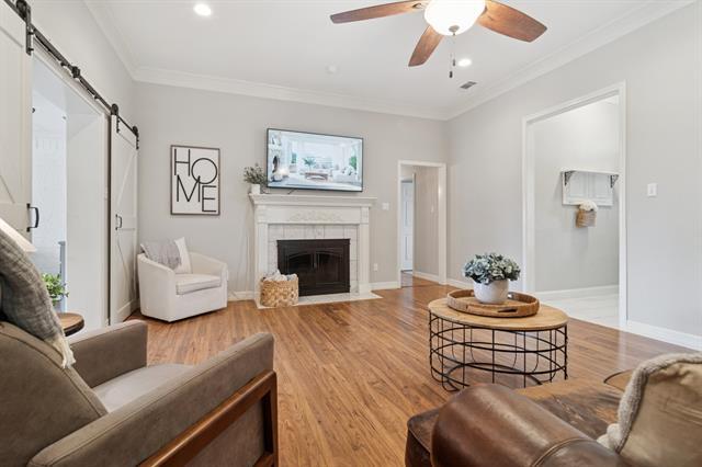 Building Photo - 16435 Red Oak Cir N