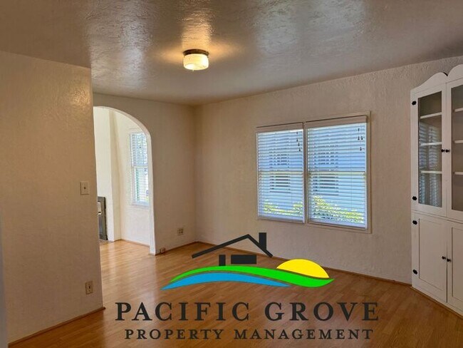 Building Photo - Delightful 3-Bedroom, 2 bath home in Pacif...