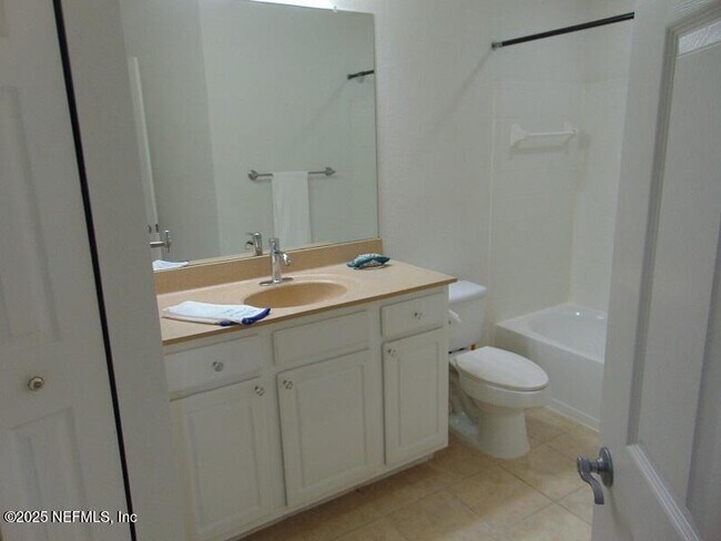 Building Photo - 10075 GATE N Pky