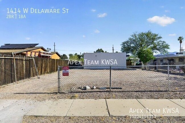Building Photo - 1414 W Delaware St