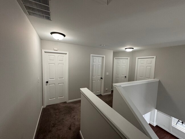 Building Photo - 2784 Rosehall Ln
