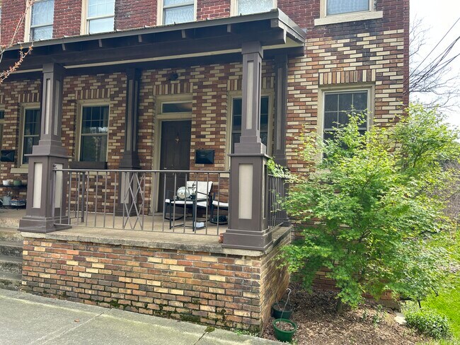 Building Photo - Neal Street Townhomes