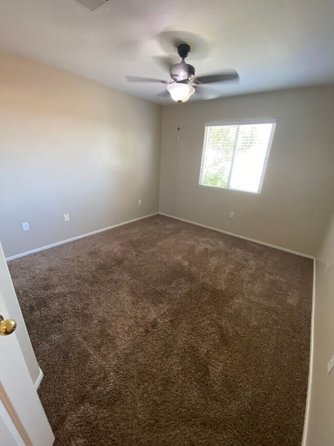 Building Photo - 11115 Cactus Valley Dr