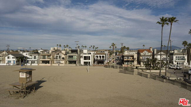 Building Photo - 2400 W Oceanfront