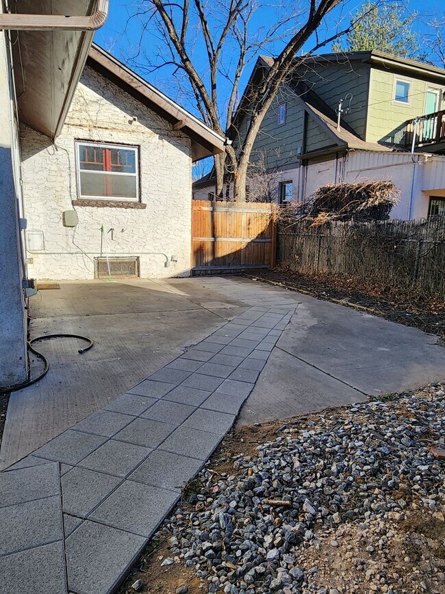 Building Photo - Charming home MOVE IN READY in Wash Park West neighborhood!! Amazing Deal!!!