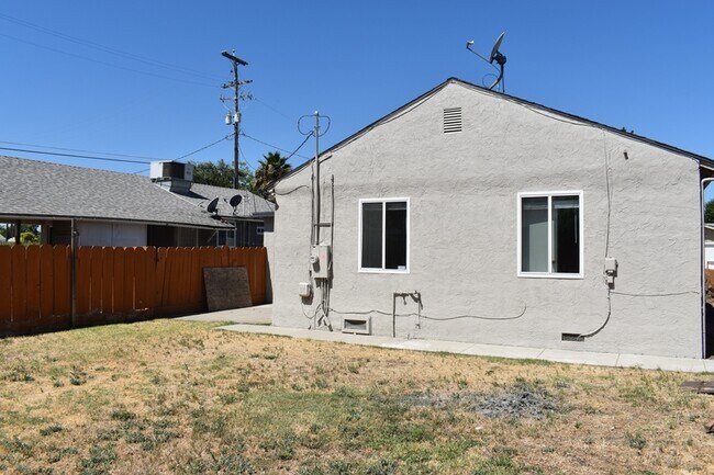 Building Photo - 1333 Frank Ave