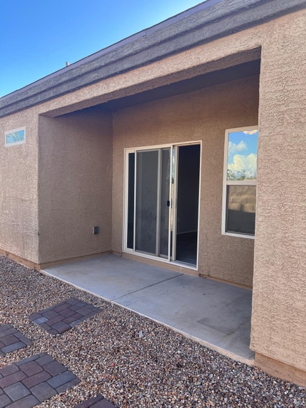 Building Photo - 6183 S Water Fountain Dr