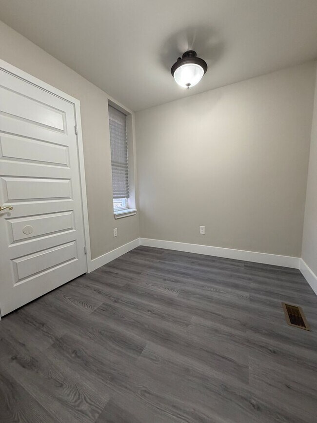 Building Photo - ??? NEWLY RENOVATED 3 BEDROOMS & 2.5 BATH HOUSE LOCATED IN HADDINGTON