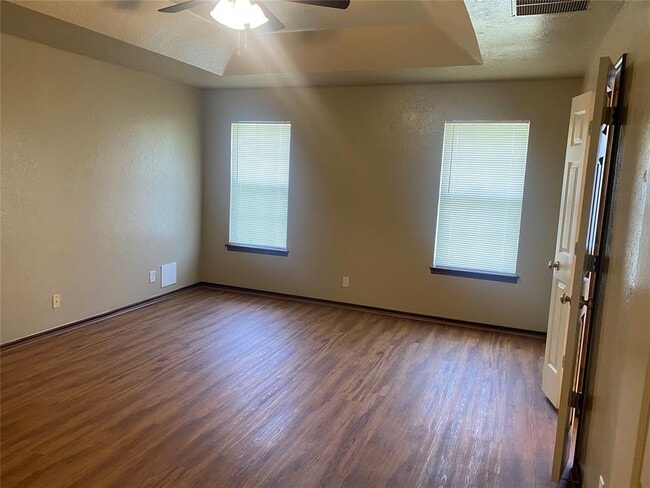 Building Photo - 1026 Dustin Dr