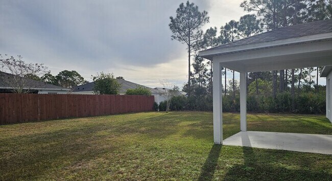 Building Photo - BEAUTIFUL 3/2 HOME IN PALM COAST!