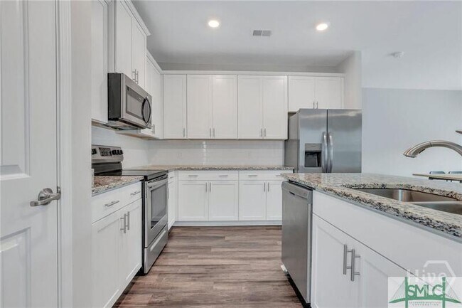 Building Photo - 116 Ainsdale Dr