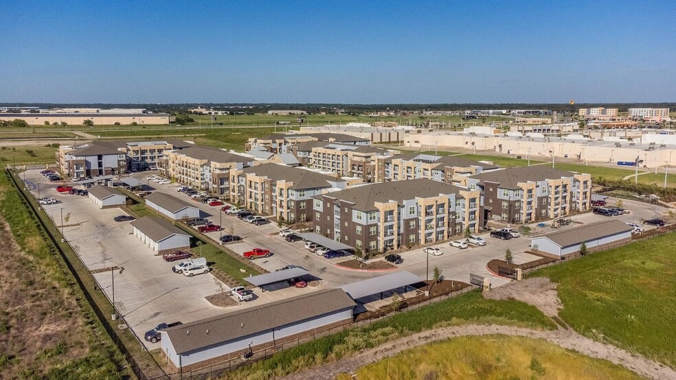 Building Photo - 551 Crossroads Pkwy