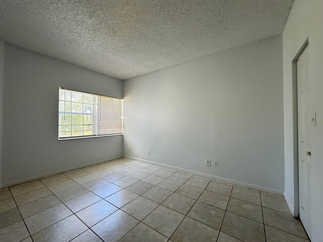 Building Photo - 891 Cypress Park Way