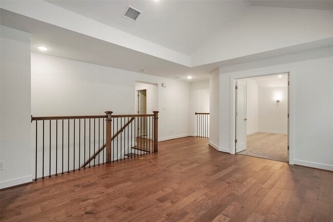 Building Photo - 6 Clearview Terrace Pl