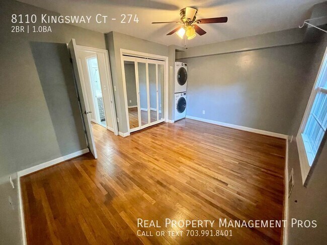 Building Photo - UPDATED 2 BEDROOM HOME - PRVATE BACK YARD ...