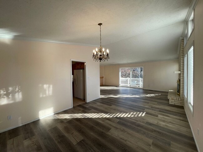 Building Photo - Spacious House on the Northeast Bench in Orem