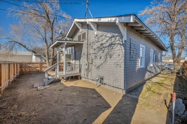 Building Photo - 1637 C St