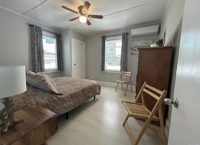 Bedroom #1 with queen bed - 23 Locust Ave