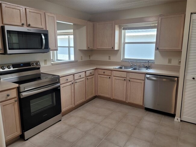 Building Photo - 9265 SW 92nd Place Rd