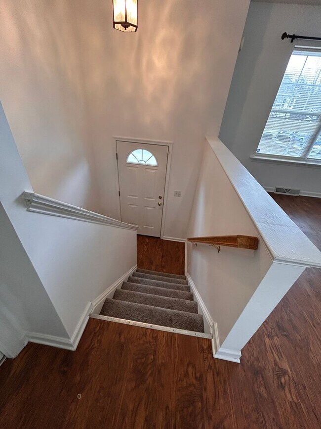 Building Photo - 3 Bed 2 Bath Townhouse In Mountville For Rent!