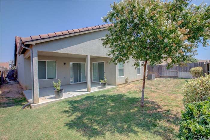 Building Photo - 2073 Solis St