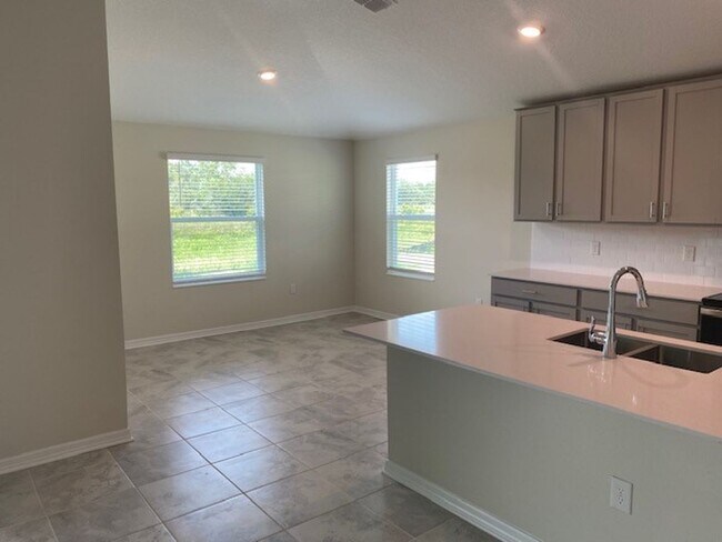 Building Photo - 1840 Ancestry Trl