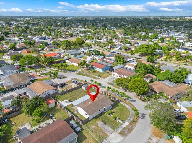 Building Photo - 30104 SW 152nd Ct