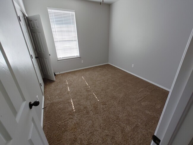 Building Photo - Beautiful 3 Beds 2 Baths Home in El Reno!