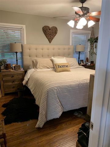 Building Photo - 106 S Clark St