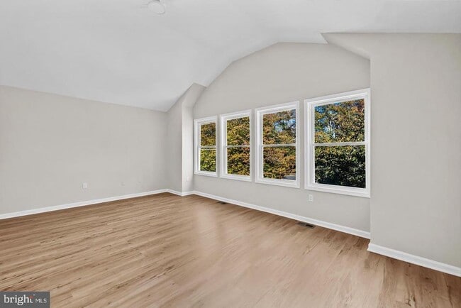 Building Photo - 10290 S Grant Ave