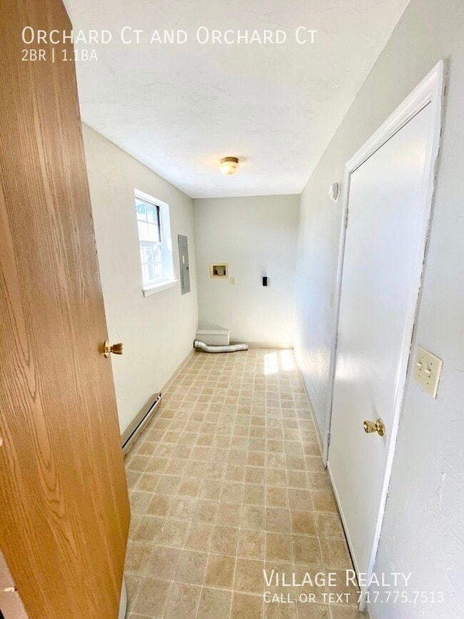 Building Photo - 402 Orchard Ct