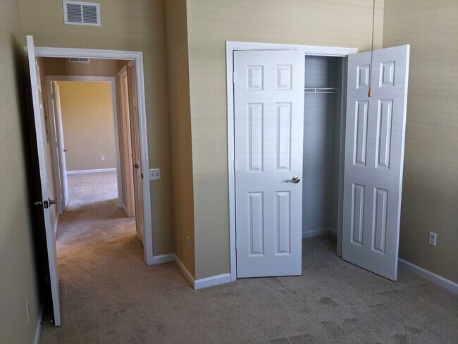 Building Photo - Ventura at Stonebridge Commons – 3 Bedroom...