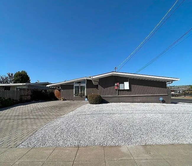 Driveway to park 3-4 cars easily - 27596 La Porte Ave