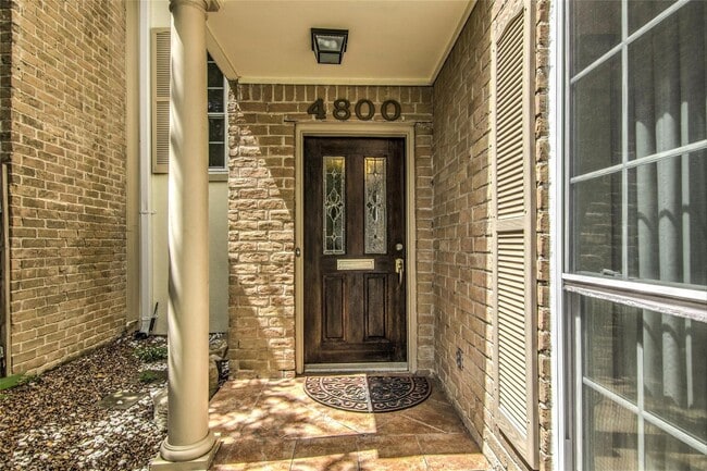 Building Photo - 4800 Palmetto St