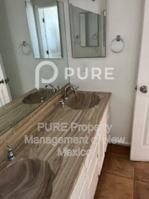 Building Photo - 415 Placido Martinez Ct NE