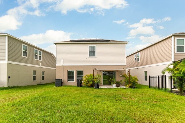 Building Photo - Stunning, Pet-Friendly, 4 Double bedroom, 2.5 Bathroom Home in Crosswind Point, Parrish