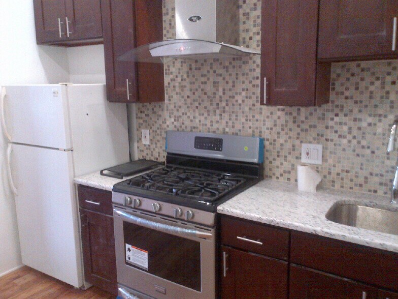 Building Photo - 820 South St