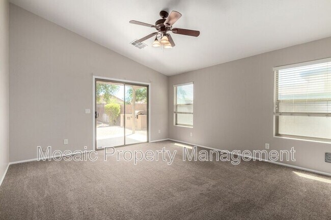 Building Photo - 389 E Angeline Ave