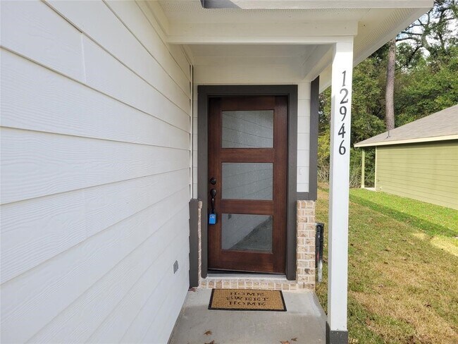 Building Photo - 12946 Sorrento Bay Dr