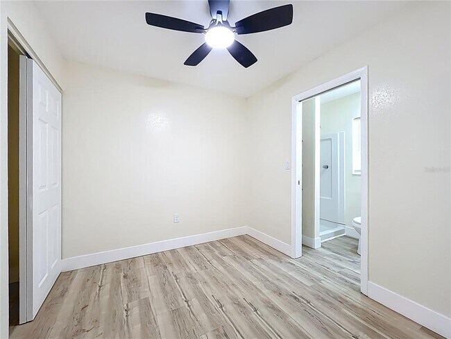 Building Photo - 4513 W Gray St