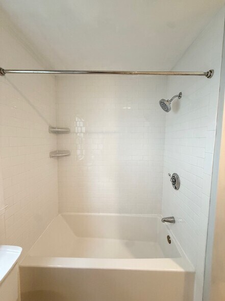 Building Photo - 84 North St