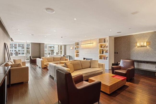 Building Photo - 1280 5th Ave