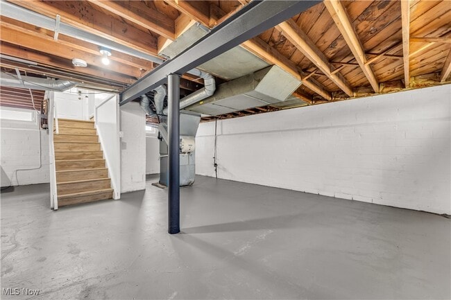 Building Photo - 21603 Hillgrove Ave