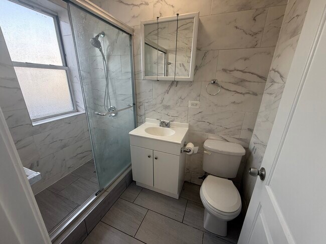 Building Photo - 3420 W Irving Park Rd