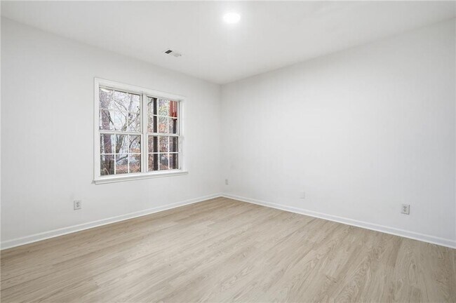 Building Photo - 3349 Lathenview Ct