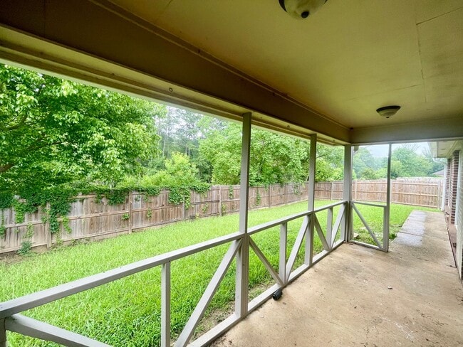 Building Photo - 3 bed 2 bath for rent in Ridgeland!