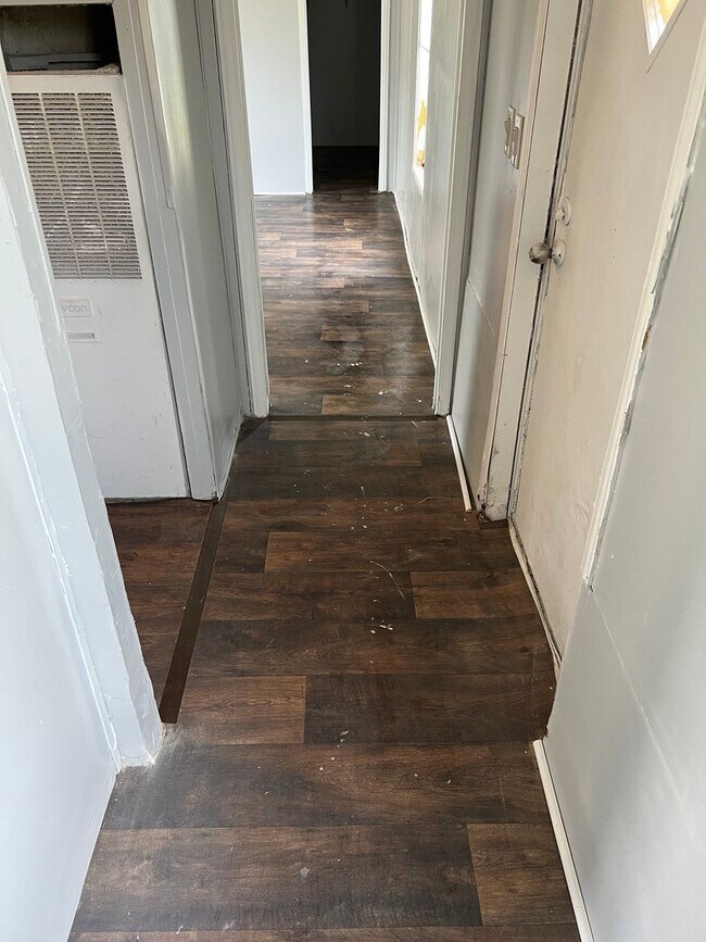 Building Photo - 3 BR 2 Bath 1,280 sq ft singlewide mobile home on 3.09 acres in Lonoke, AR