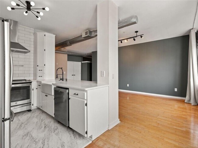 Building Photo - 800 Peachtree St NE