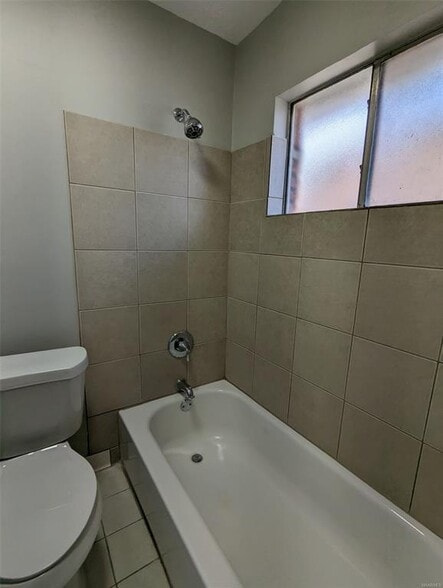 Building Photo - 2629 Old Orchard Ln